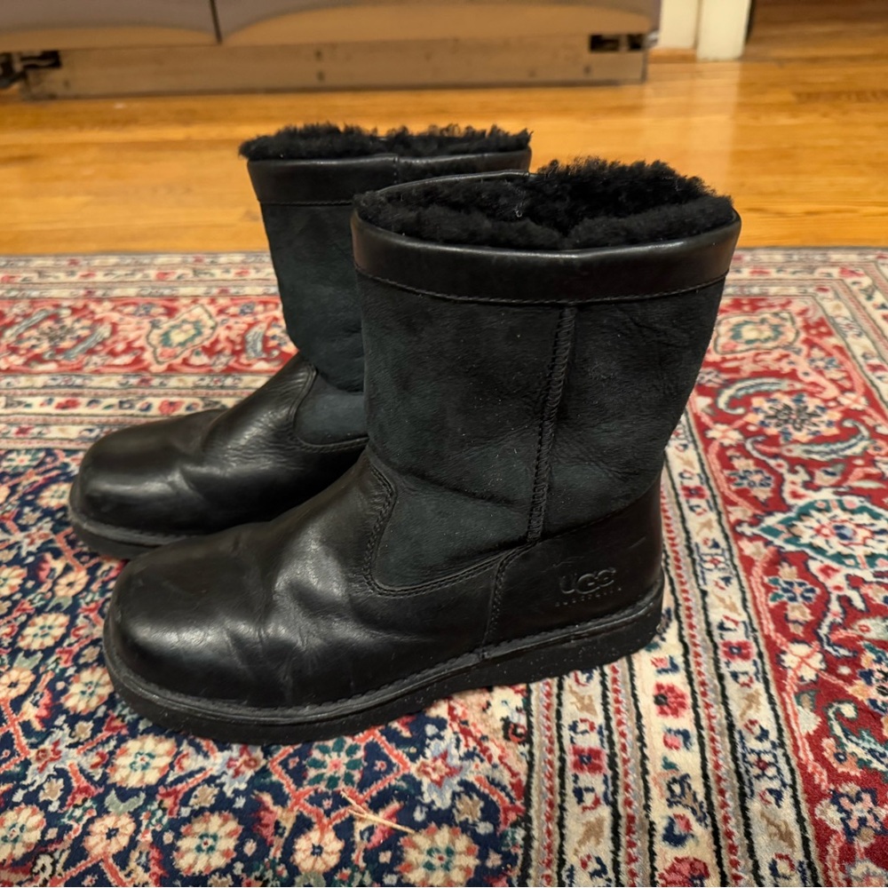 UGG boots women’s size 6 - black - leather and water resistant lower section.